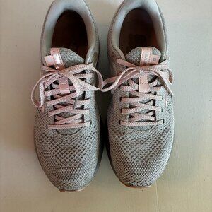 Brooks Revel Women 8.5